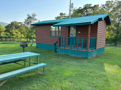 A picture of the outside of a cabin at Big Cedar.