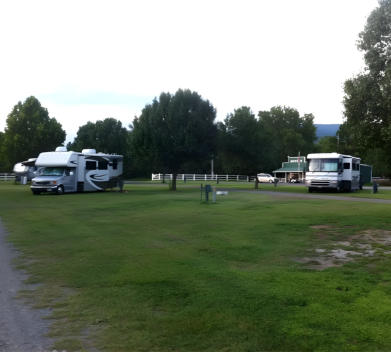 A picture of the campground at Big Cedar Cabins and RV Park.